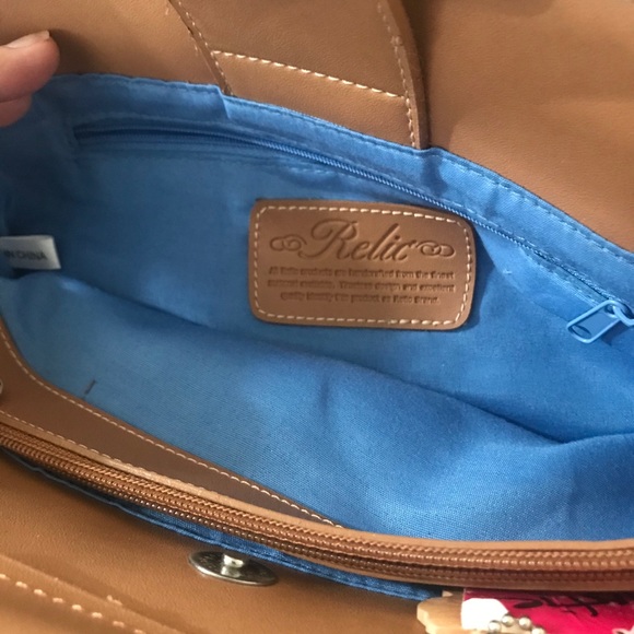 Relic Crossbody - Picture 8 of 14